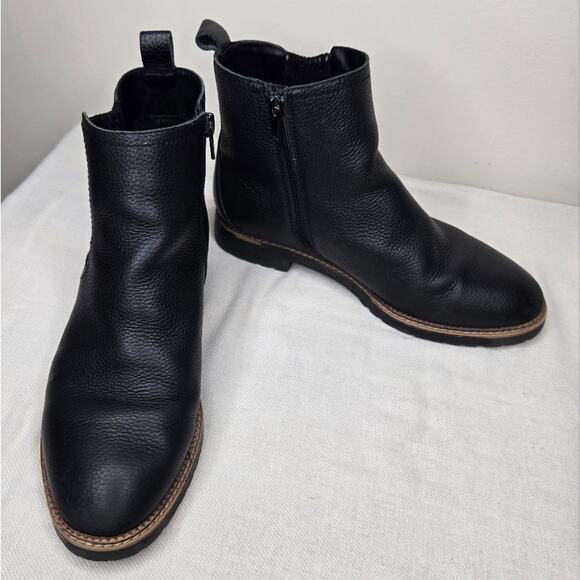 LANDS END Women's Black Pebbled Leather  Ankle Boots Size 7½ D - Picture 1 of 10
